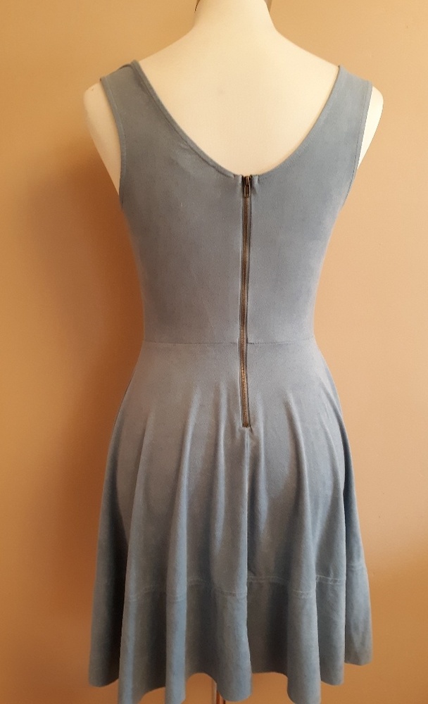 Blue dress - Picture 2 of 3